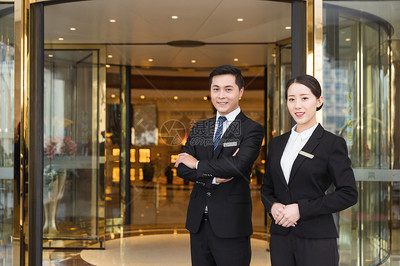 酒店管理 服務(wù)人員接待形象與住宿服務(wù)的完美結(jié)合